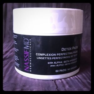 Detox pads complexion perfecting